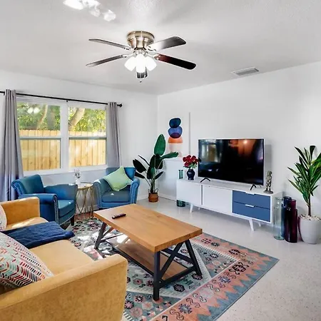 Boho Villa 10 Mins From Siesta